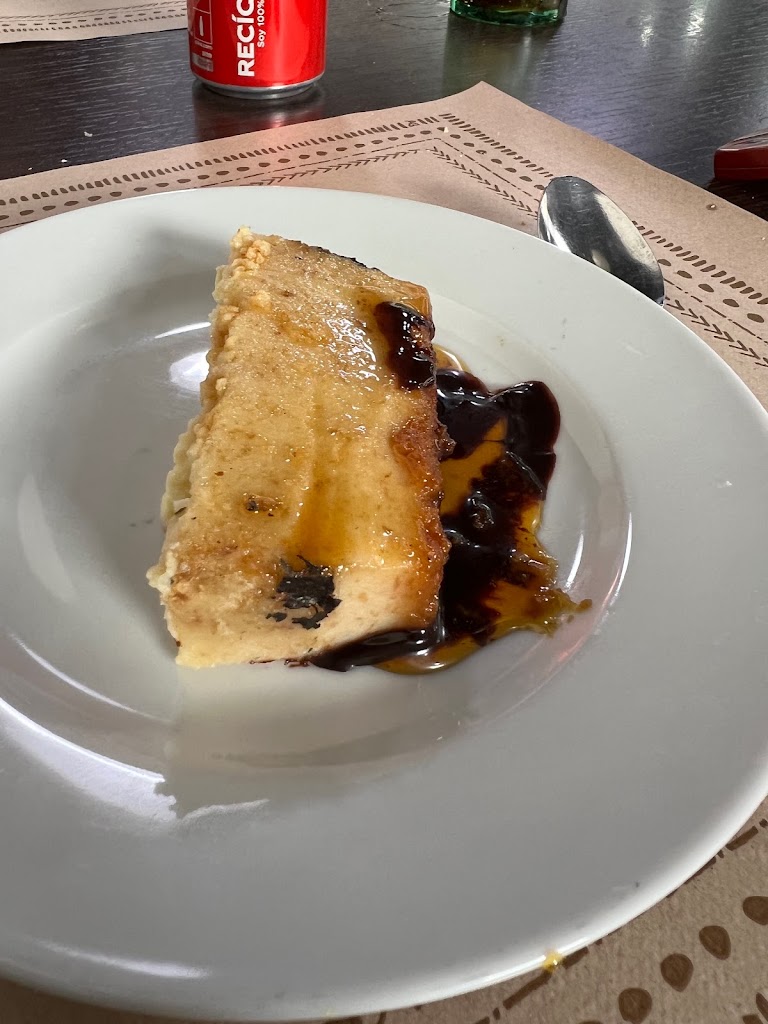 La fabriqueta restaurant — Comida y bebida