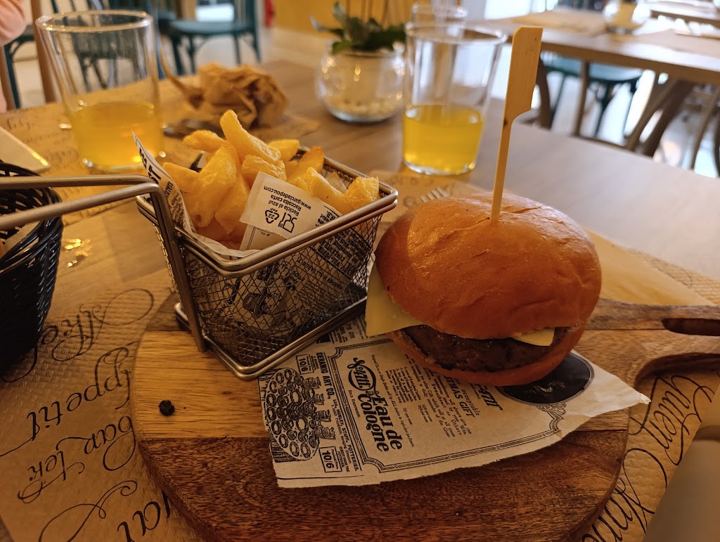 Cafe bar mi Aitana — Comida y bebida