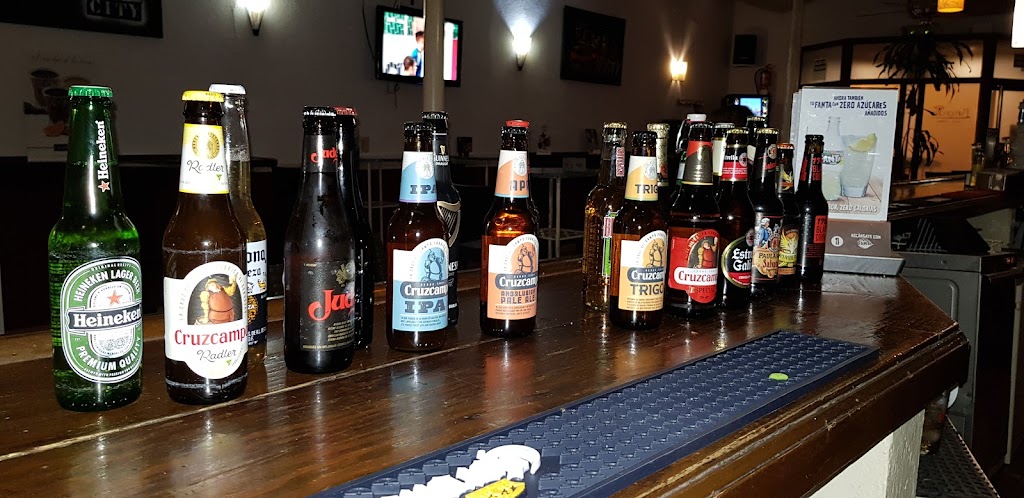 SALA METROPOLIS PUB Cafe Copas