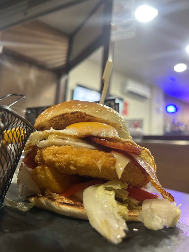 El Escondite cafe bar