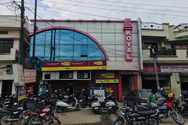 Oyo Flagship 82905 Hotel Royal