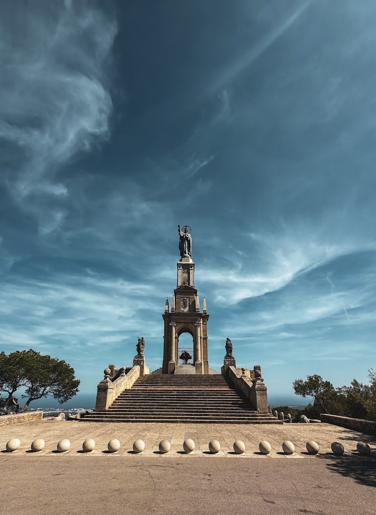 Estatua Cristo Rei de Sant Salvador