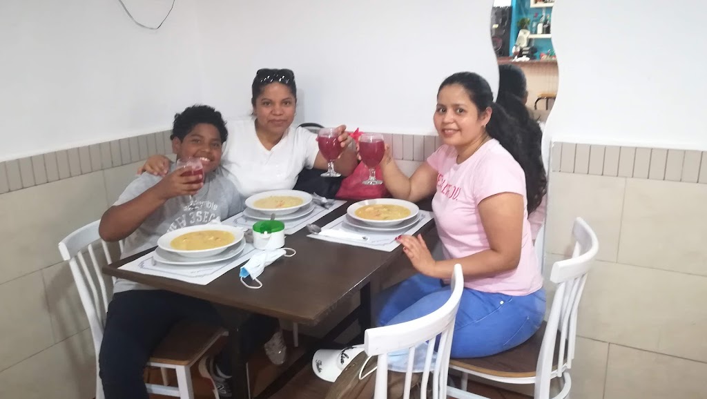 La Perla del Pacifico — Ambiente