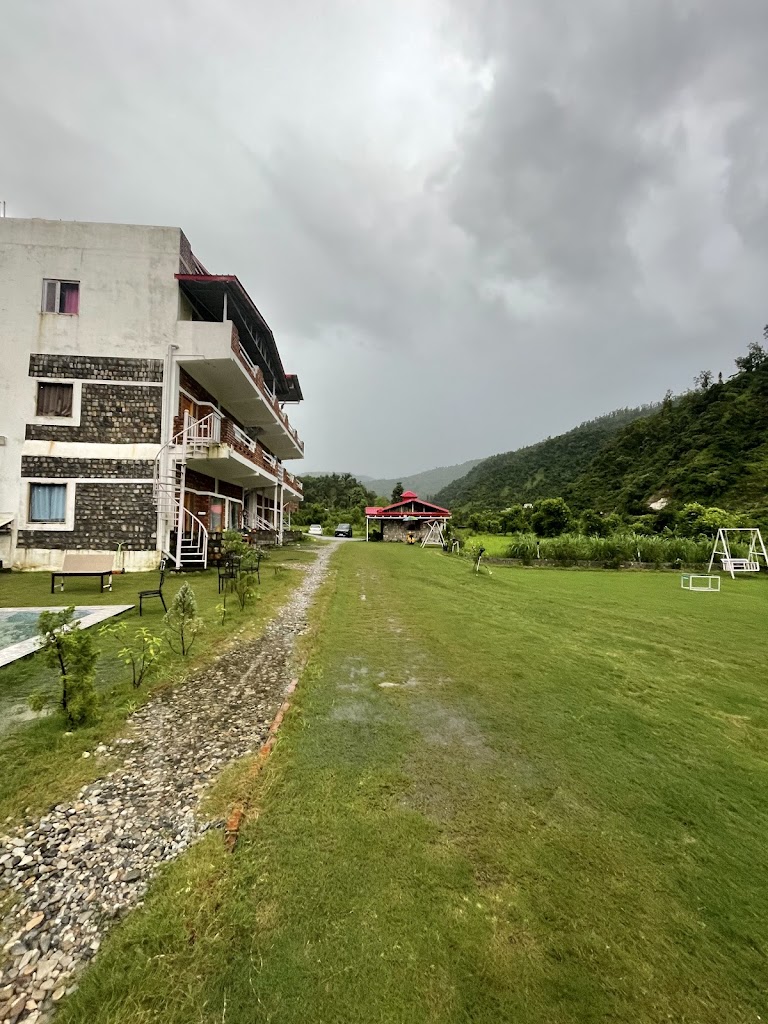 The Needam Resort D Niiddm Risonrtt