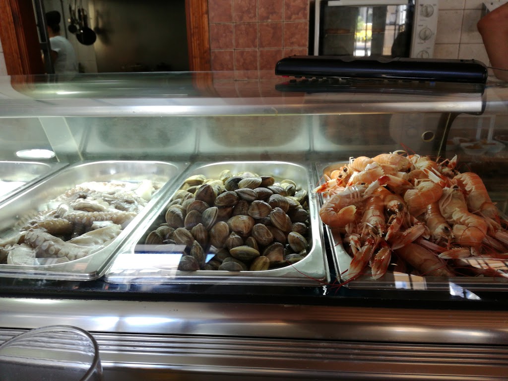 Cafe-Bar La Casa de Los Martinez — Comida y bebida