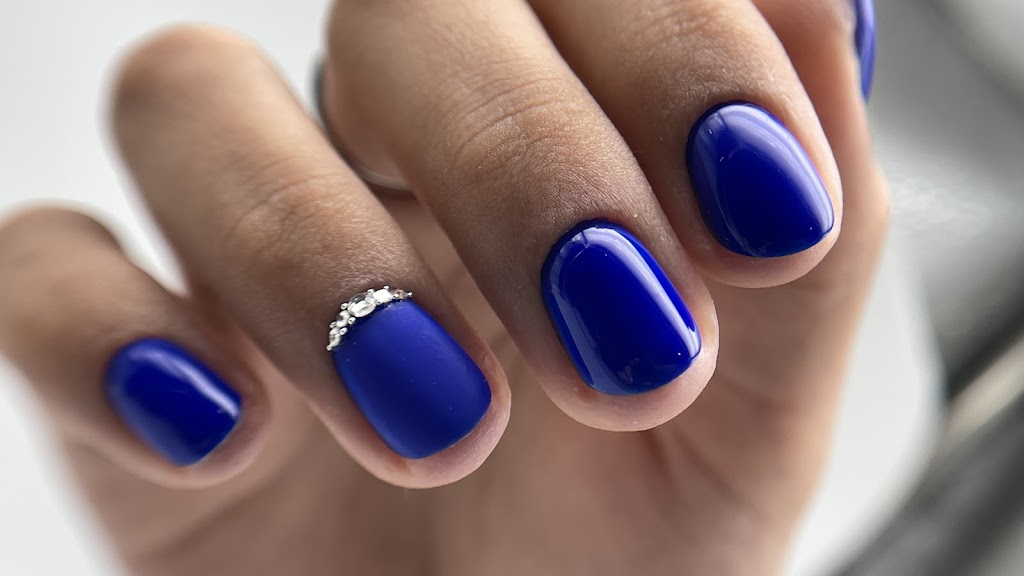 Beauty Academy by Andreea Bugheanu