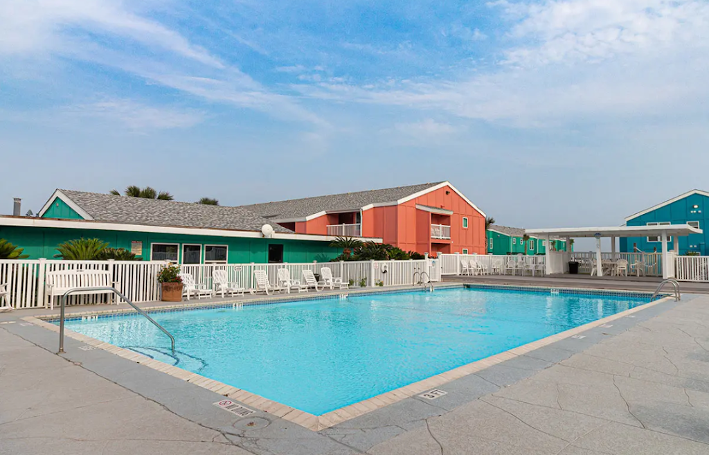 Executive Keys Condominiums