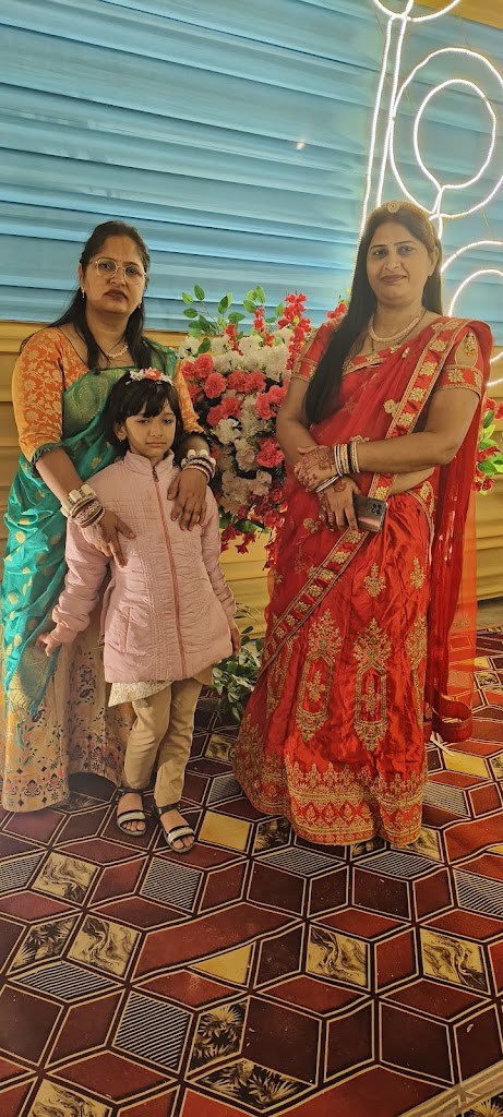 Hari Om Beauty Parlour Ladies Kuchera