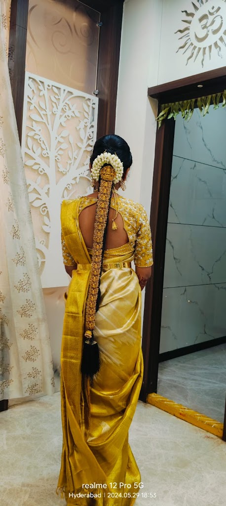 Himabindu Beauty Parlour