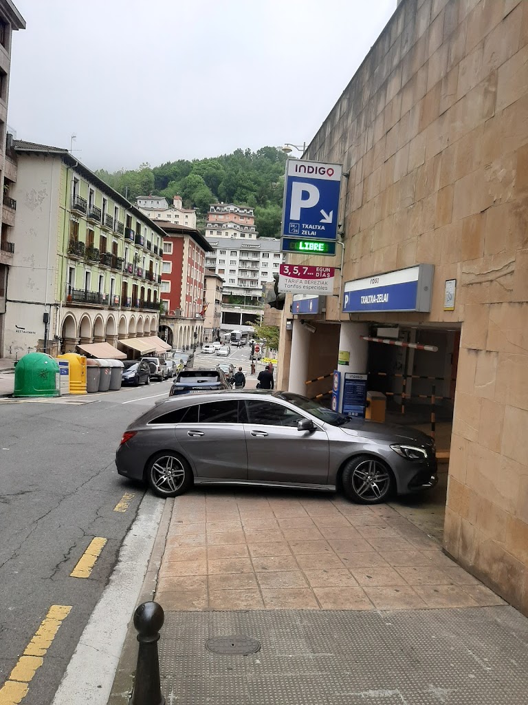 TAPICERIA Y LAVADO COCHE