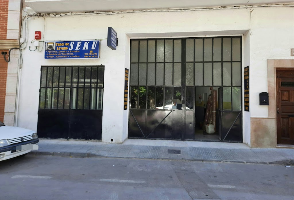 Tunel de Lavado SEKU. — Exterior