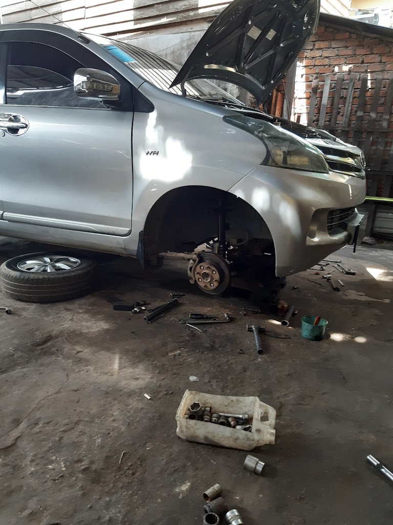 Service Kaki-kaki Mobil