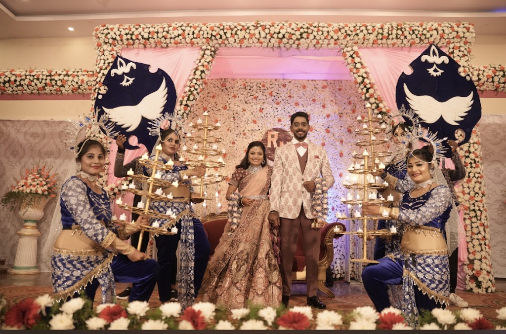 Magic Mirror Beauty Parlour