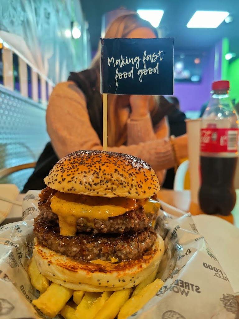 Street Food World - Comida a domicilio y Restaurante — Hamburguesa
