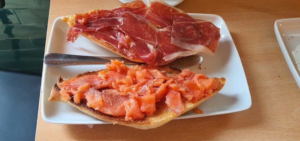 Cafe Bar De Copas Sintra — Comida y bebida