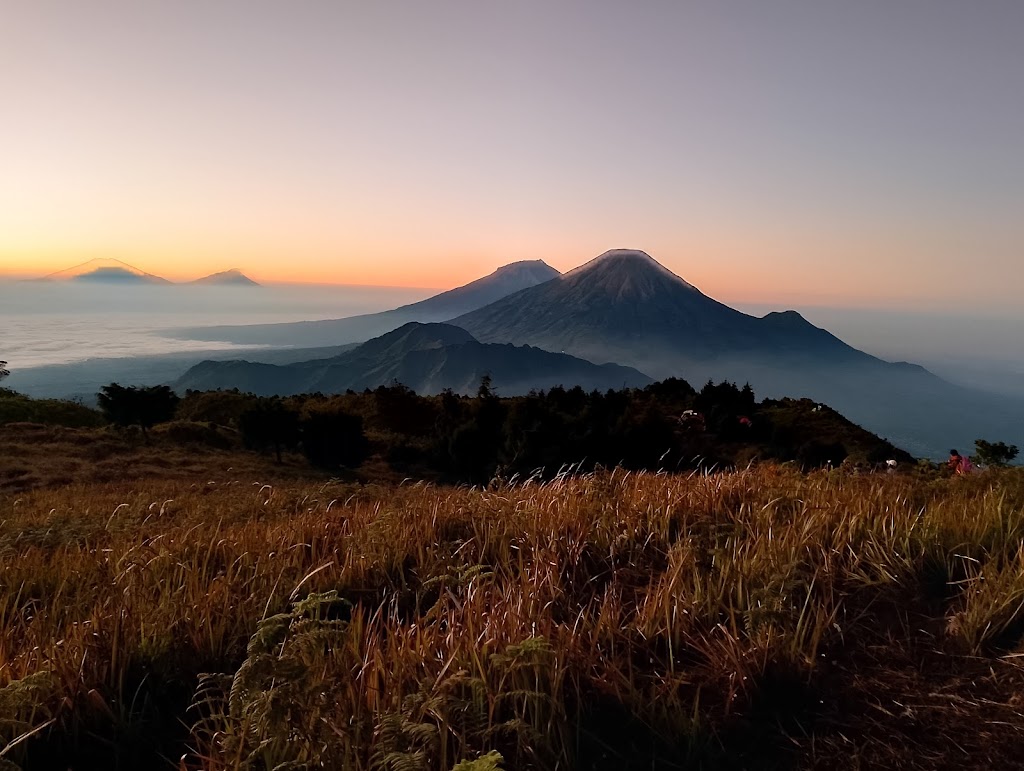 Sunrise Camp Gunung Prau