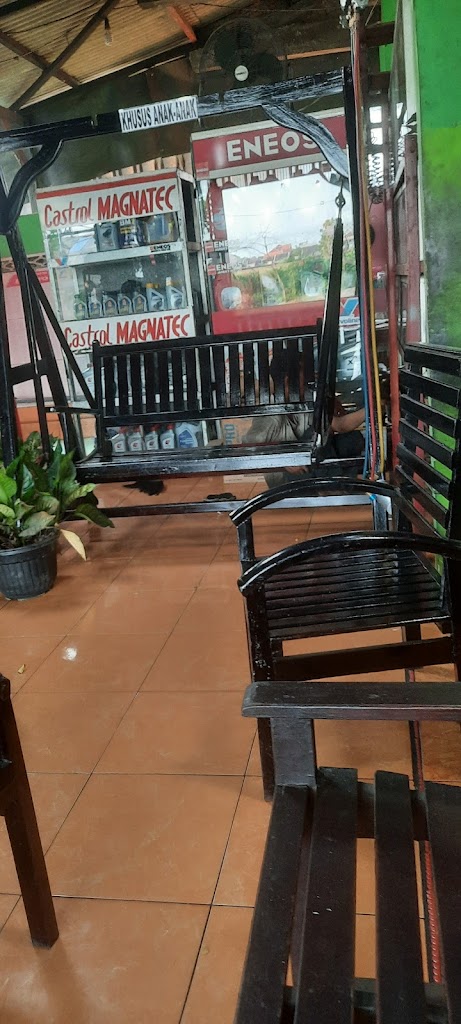 Bengkel Mobil Putra Motor