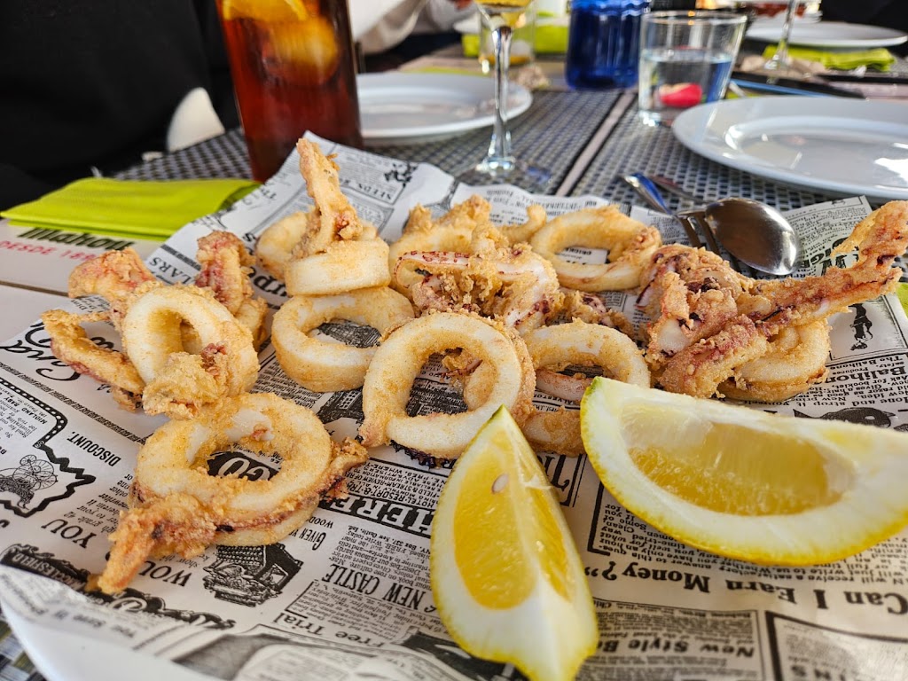 Chiringuito hoyo 10 roquetas — Comida y bebida