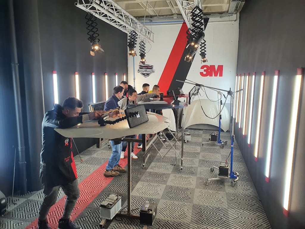 Taller Mecanico en Leganes - Chapa - Pintura - Pre-ITV - Carroceria - TORREJON EXPERIENCE - GRUPO TORREJON — Interior