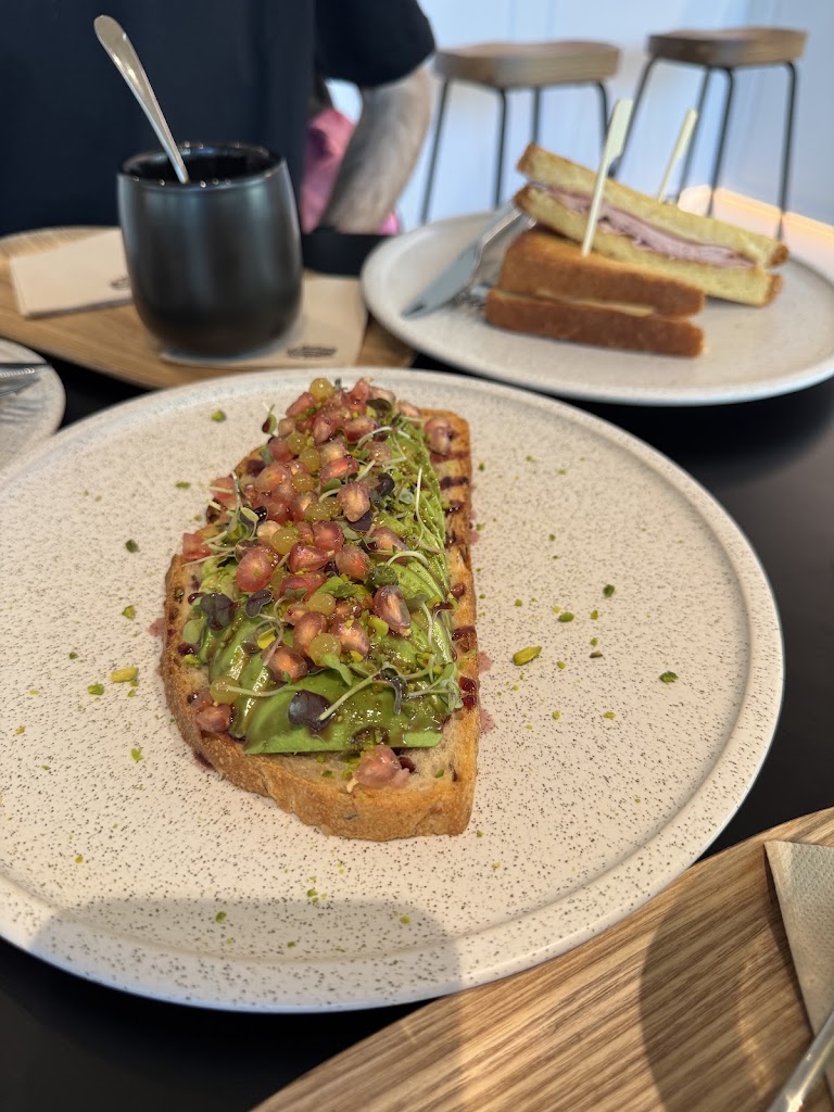 GOSARIA PAMPLONA — Comida y bebida