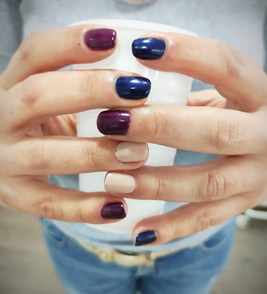 Centre De Estetica I Benestar Belaian — Manicura