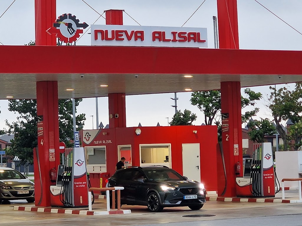 Nueva Alisal — Exterior