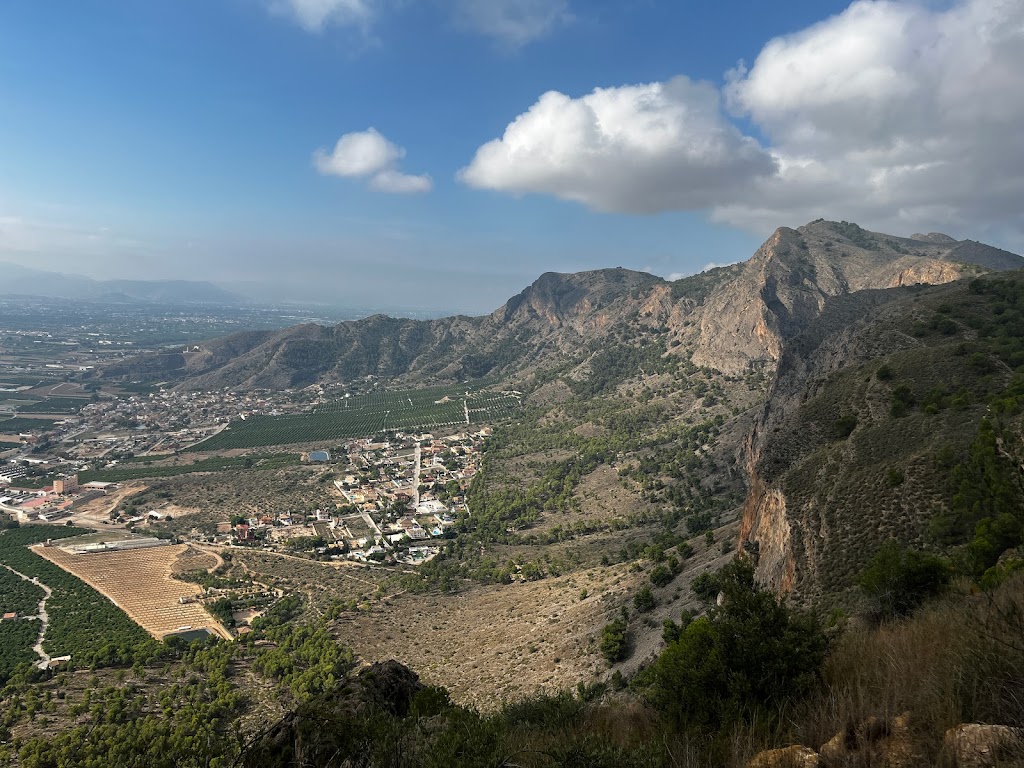 Los Agujeros