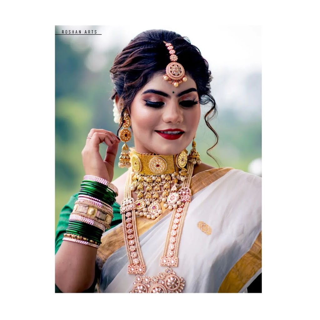 The Glamours Beauty Salon And Makeup Artist And Traning Centre