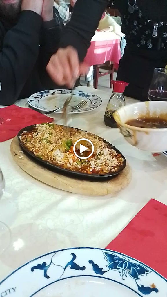 Wu Chang Restaurante — Videos