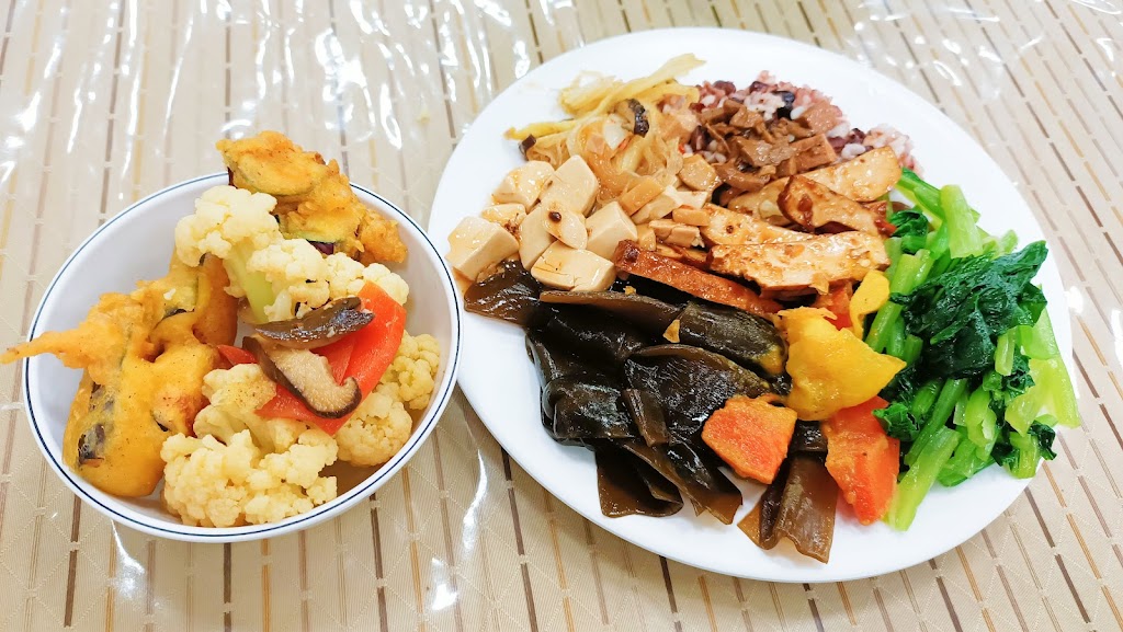 佛光山佛陀紀念館 禮敬大廳二樓百味軒自助餐 合菜 的照片