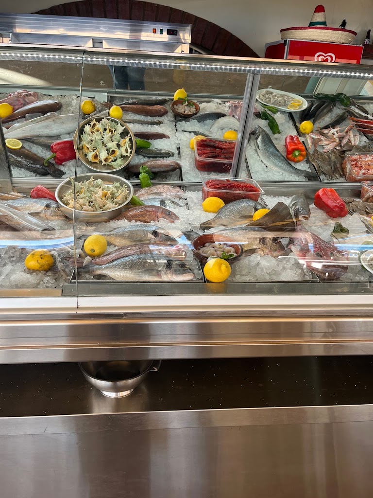 Playa Europa — Comida y bebida