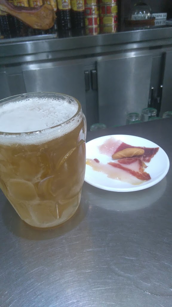 Bar Al-Andalus — Comida y bebida