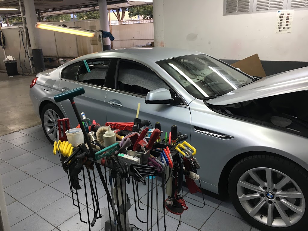 LANDICARS BALEAR ( VARILLERO, REPARACION DE ABOLLADURAS SIN PINTAR EN COCHES , PDR Technology ) — Del propietario