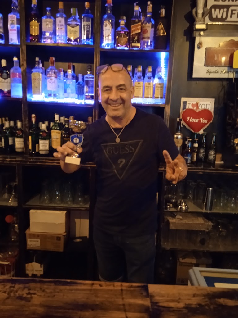 La khama cafe pub