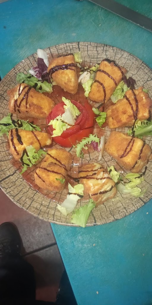 Bar- Restaurante La Muralla de Palma — Comida y bebida
