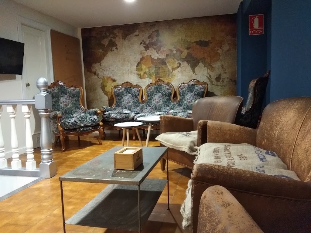 Le Petit Cafe — Del propietario