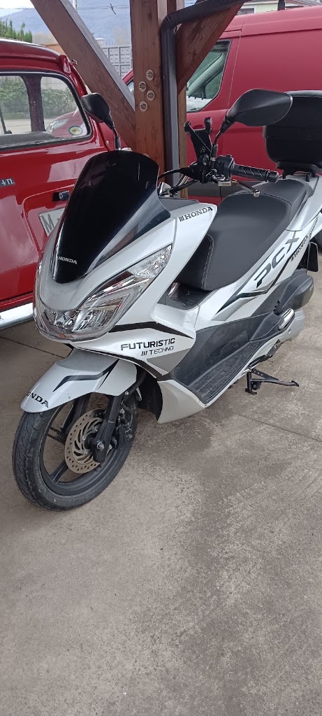 EMRMOTOS Ponferrada — Motocicleta