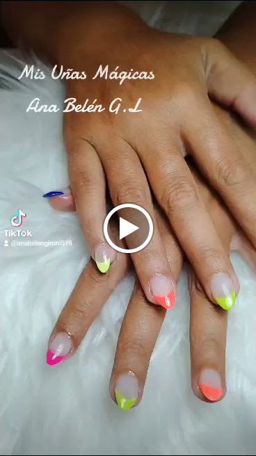 Mis Unas Magicas — Videos
