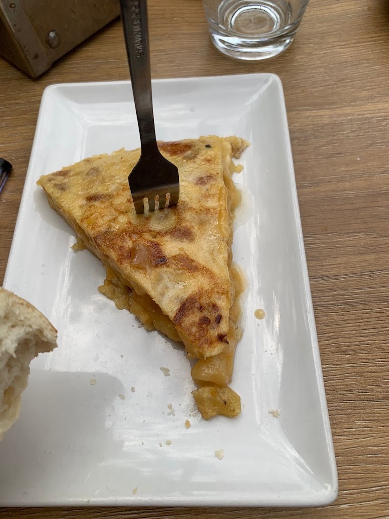 Arin kafetegia — Comida y bebida