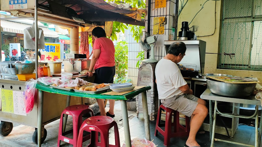 大埔財大腸香腸黑輪 的照片