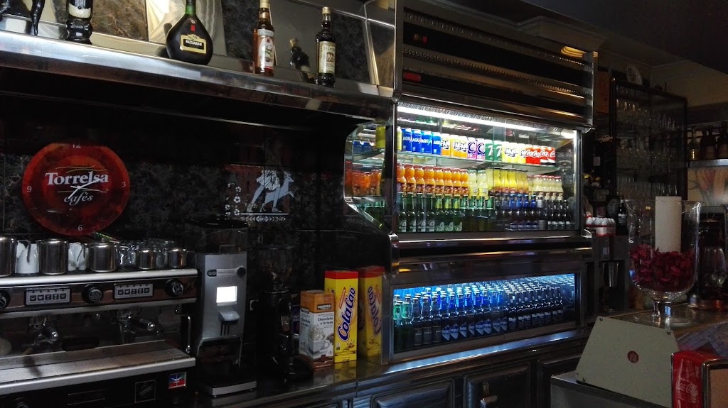 Bar Mayfren — Ambiente