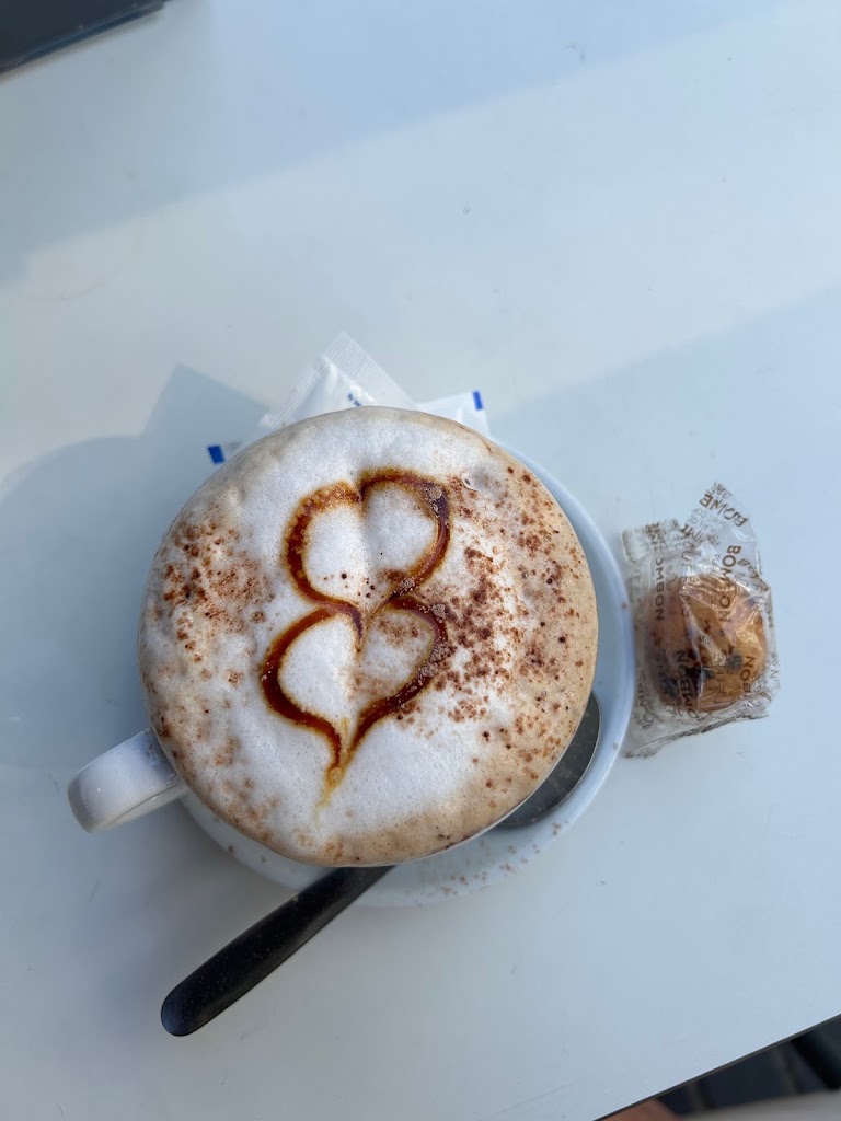 Blau Blauet Cafeteria — Capuchino