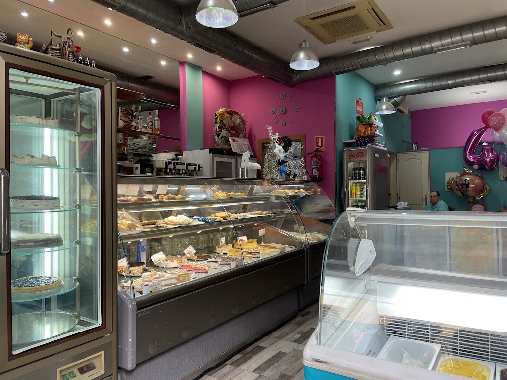 Cafeteria Pasteleria San Francisco 2 — Ambiente