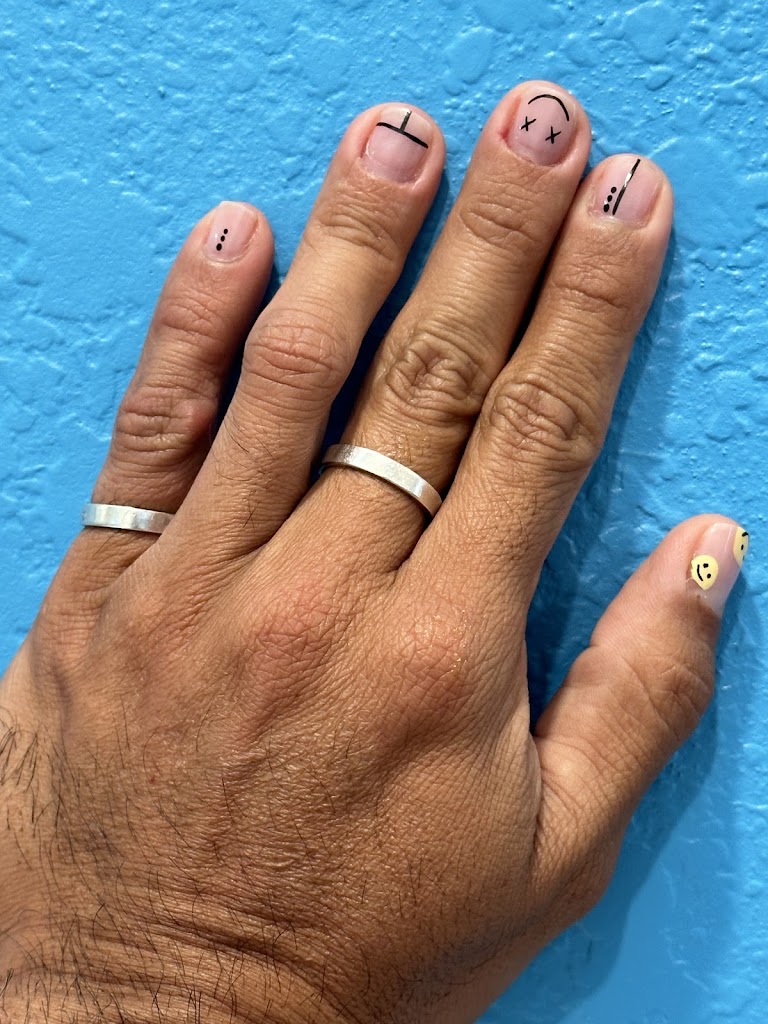 Halong Nails — Manicura
