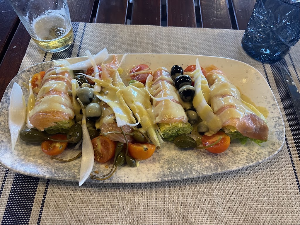 Restaurante La Cala — Comida y bebida