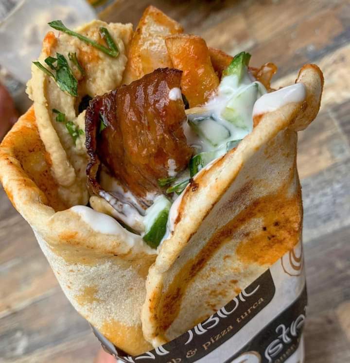 Doner Catalunya — Comida y bebida