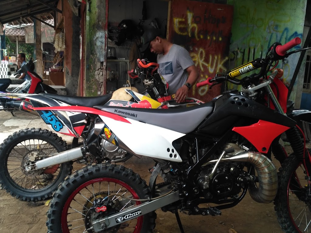 Bengkel motor BUDI BOW