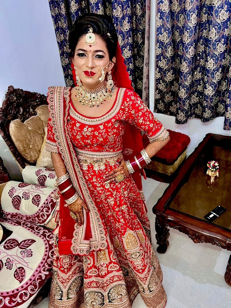 Siya Makeover Best Beauty Parlour In Anandpur Sahib