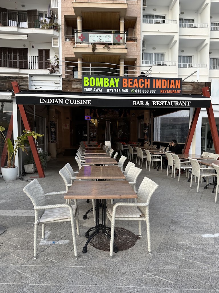 Bombay Beach Indian Restaurant — Ambiente