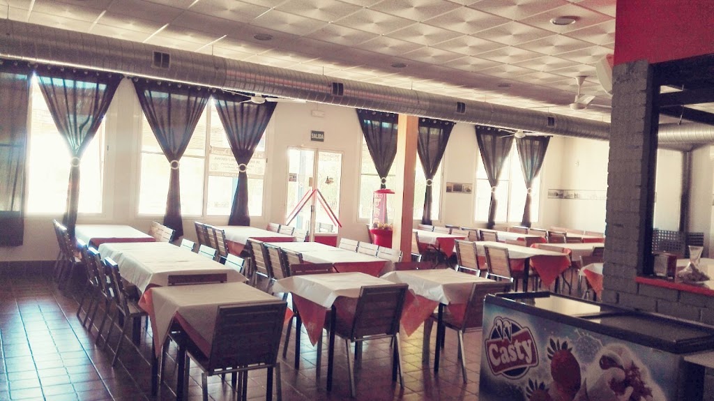 Restaurante- Buffet El Cruce — Del propietario